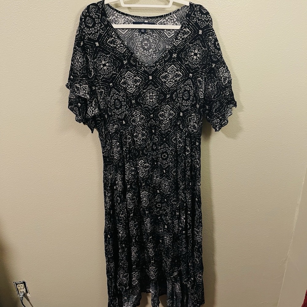 Denim 24/7 Midi Short Sleeve Dress Black White Pattern Flowy Sleeves‎ Plus 1X/2X
